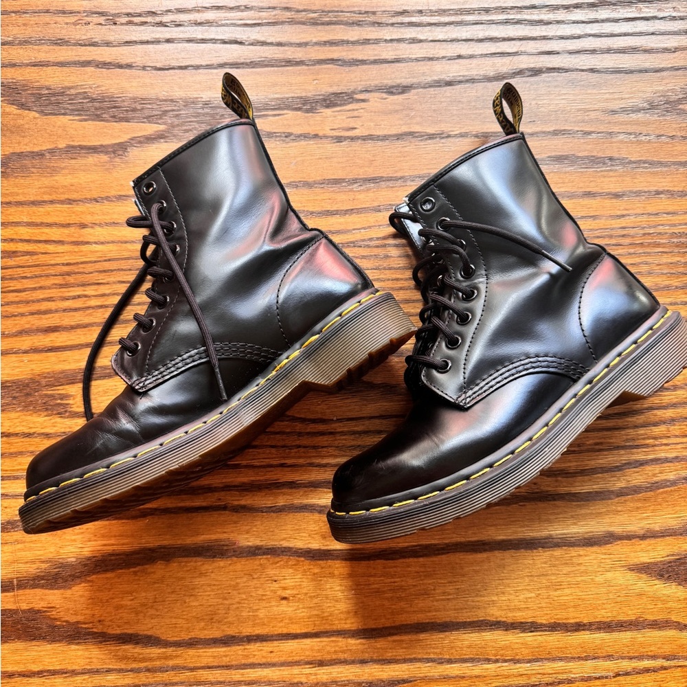 Dr. Marten Classic Black Leather Combat Boots - Size 6